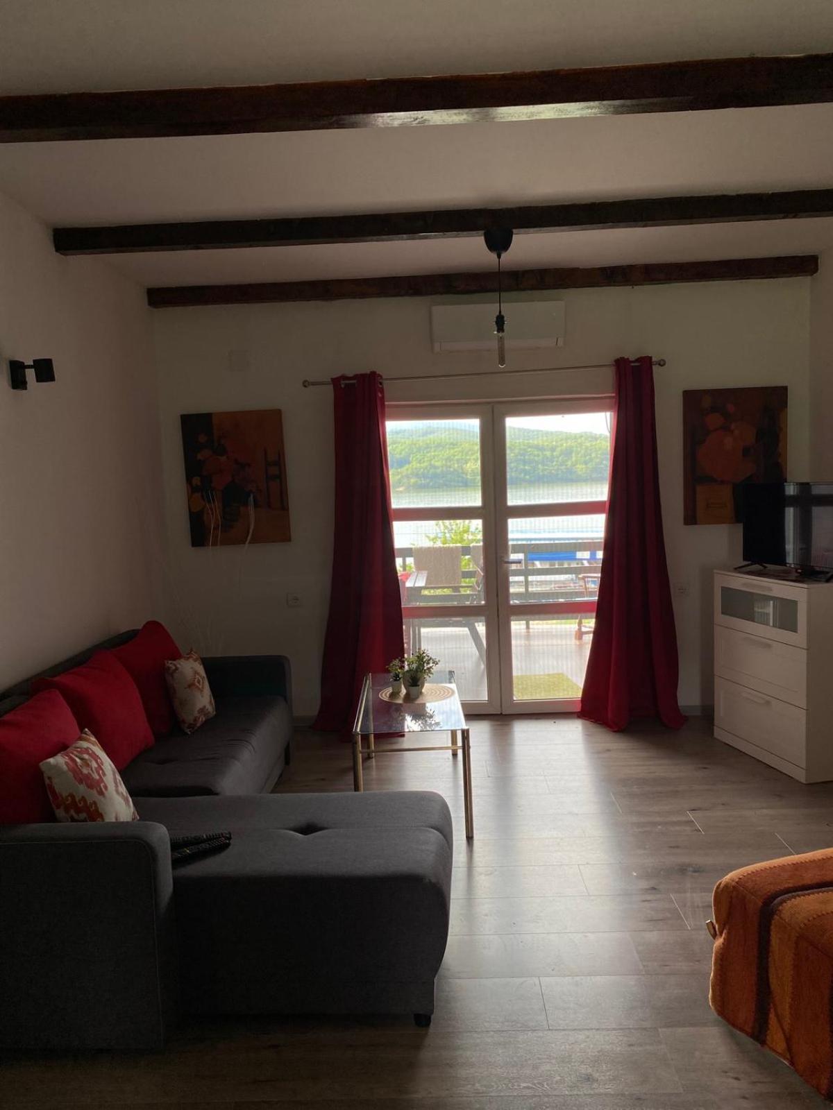 Apartmán Tina Tekija  Exteriér fotografie